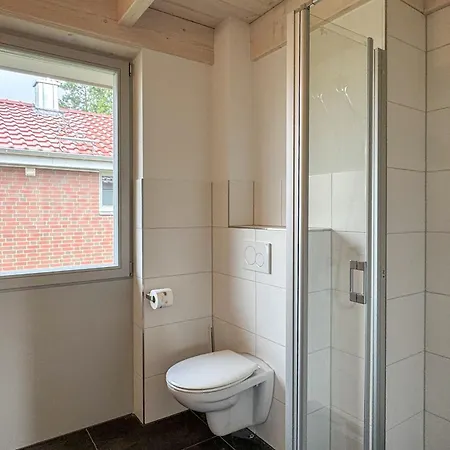Modernes Wiesengefluester W2 Neubau 2026 An Der Mueritz