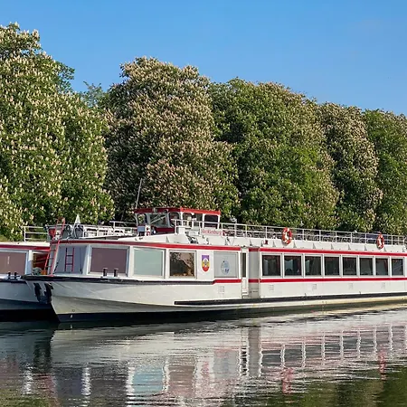 Modernes Wiesengefluester W2 Neubau 2026 An Der Mueritz Tatil Evi